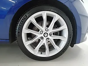 Used 2019 SEAT Leon Fr Sport Blue - Interior and Exterior details 16