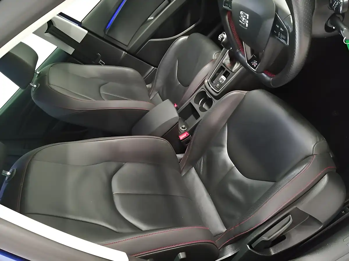 Used 2019 SEAT Leon Fr Sport Blue - Interior and Exterior details 17