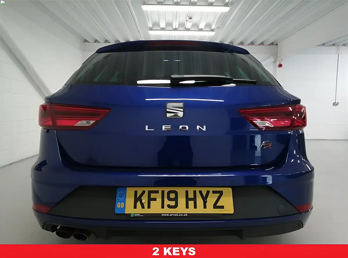 Used 2019 SEAT Leon Fr Sport Blue - Interior and Exterior details 5