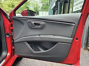 Used 2019 SEAT Leon Fr Sport Red - Interior and Exterior details 10