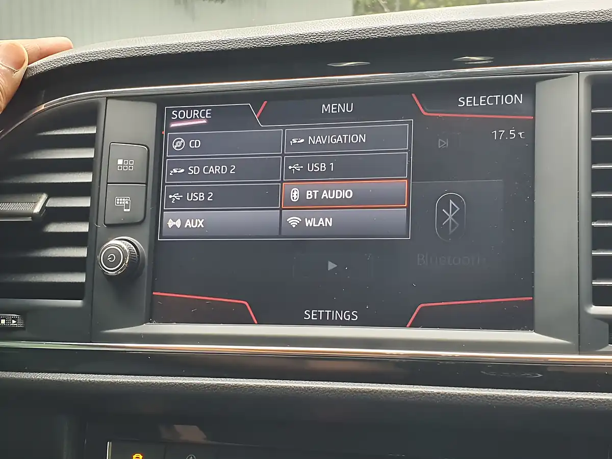 Used 2019 SEAT Leon Fr Sport Red - Interior and Exterior details 18