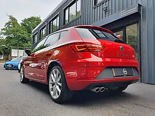 Used 2019 SEAT Leon Fr Sport Red - Interior and Exterior details 3