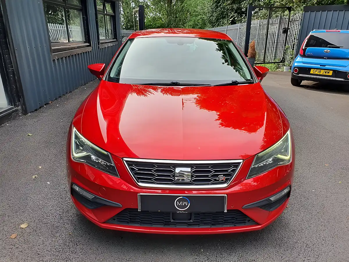 Used 2019 SEAT Leon Fr Sport Red - Interior and Exterior details 8