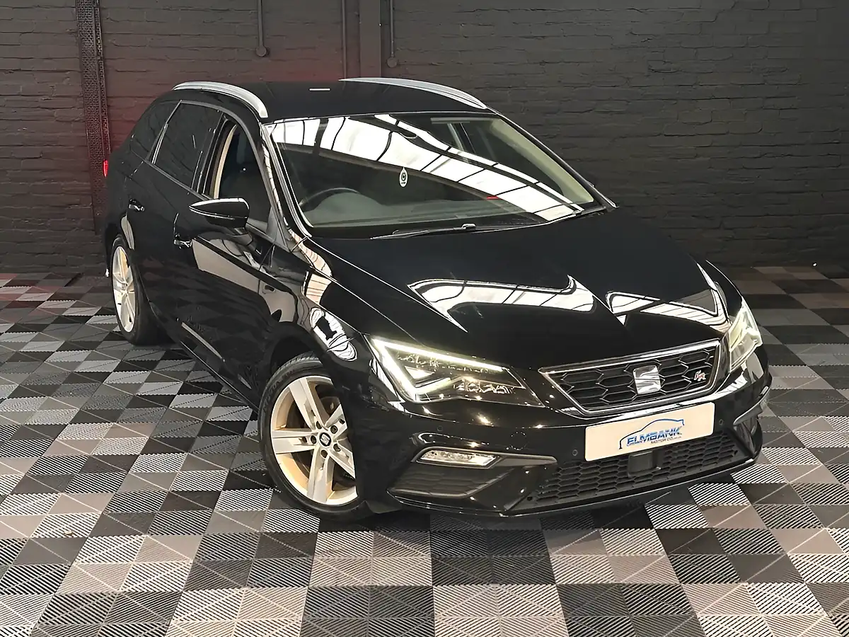 Used 2019 SEAT Leon Fr ST White - Interior and Exterior details 10