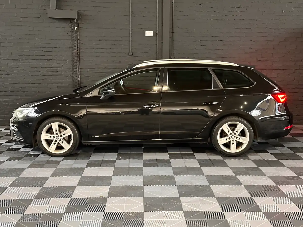 Used 2019 SEAT Leon Fr ST White - Interior and Exterior details 14