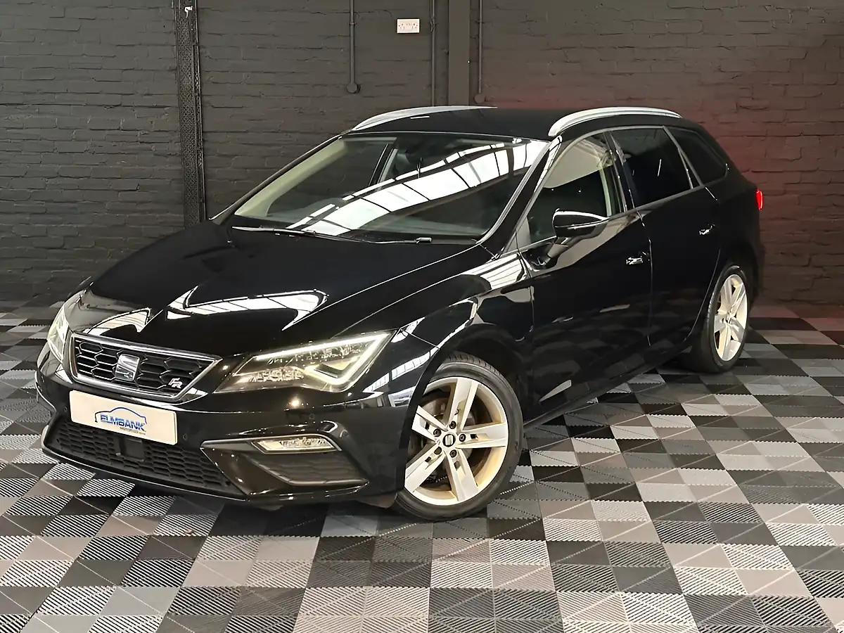 Used 2019 SEAT Leon Fr ST White - Interior and Exterior details 5