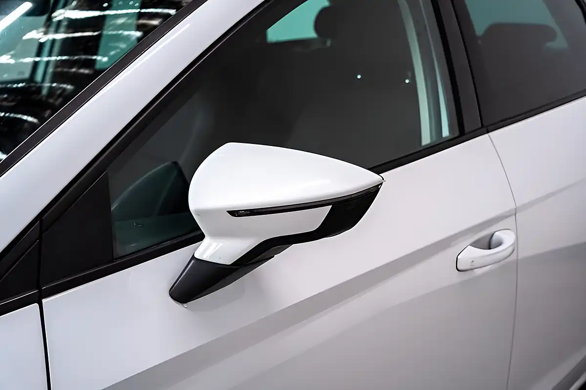 Used 2019 SEAT Leon Fr ST White - Interior and Exterior details 16