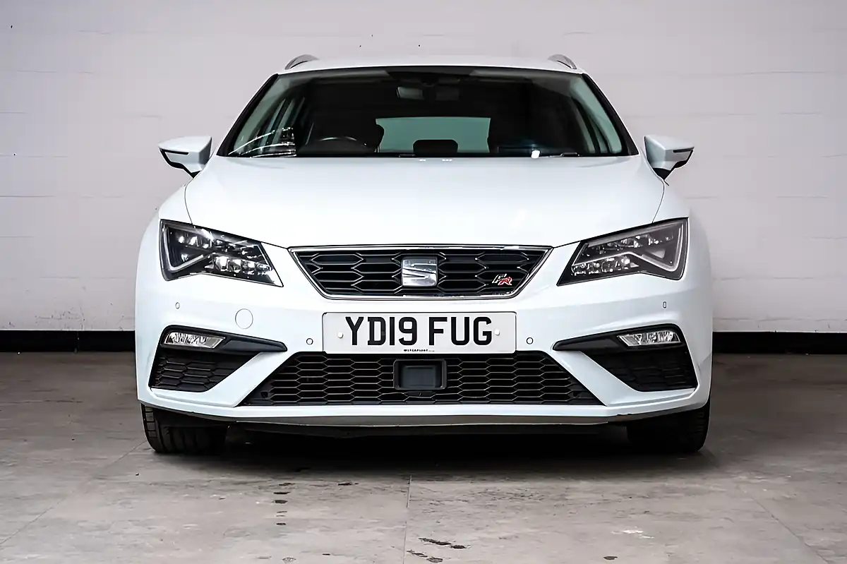 Used 2019 SEAT Leon Fr ST White - Interior and Exterior details 2