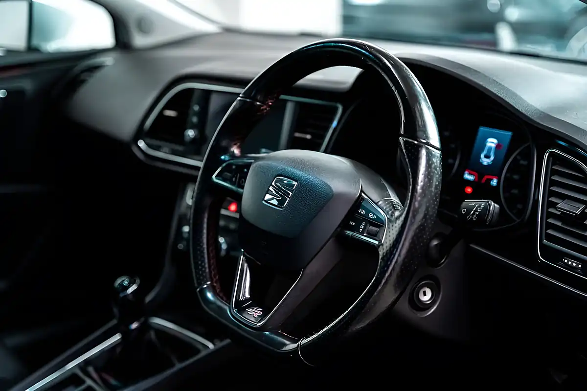 Used 2019 SEAT Leon Fr ST White - Interior and Exterior details 7