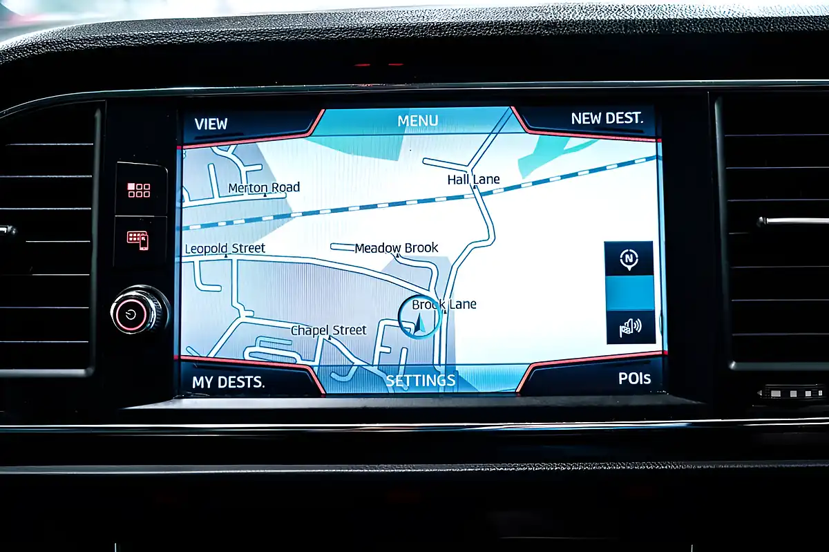 Used 2019 SEAT Leon Fr ST White - Interior and Exterior details 8