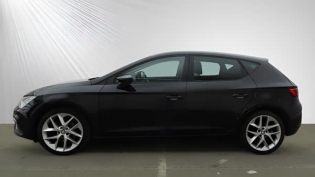 Used 2019 SEAT Leon Fr Technology Black - Interior and Exterior details 6