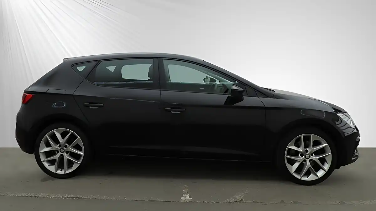 Used 2019 SEAT Leon Fr Technology Black - Interior and Exterior details 8