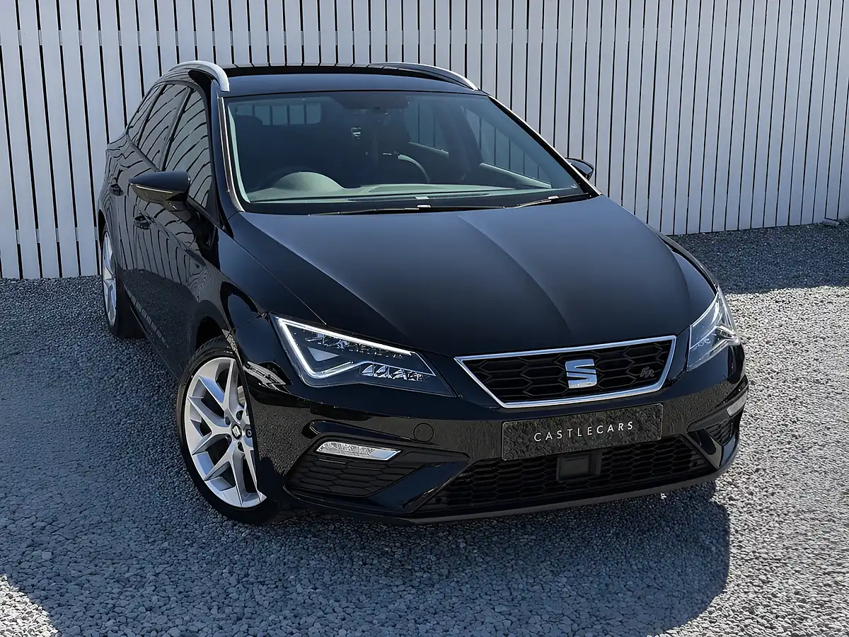 Used 2019 SEAT Leon Fr Technology ST Black - Front View