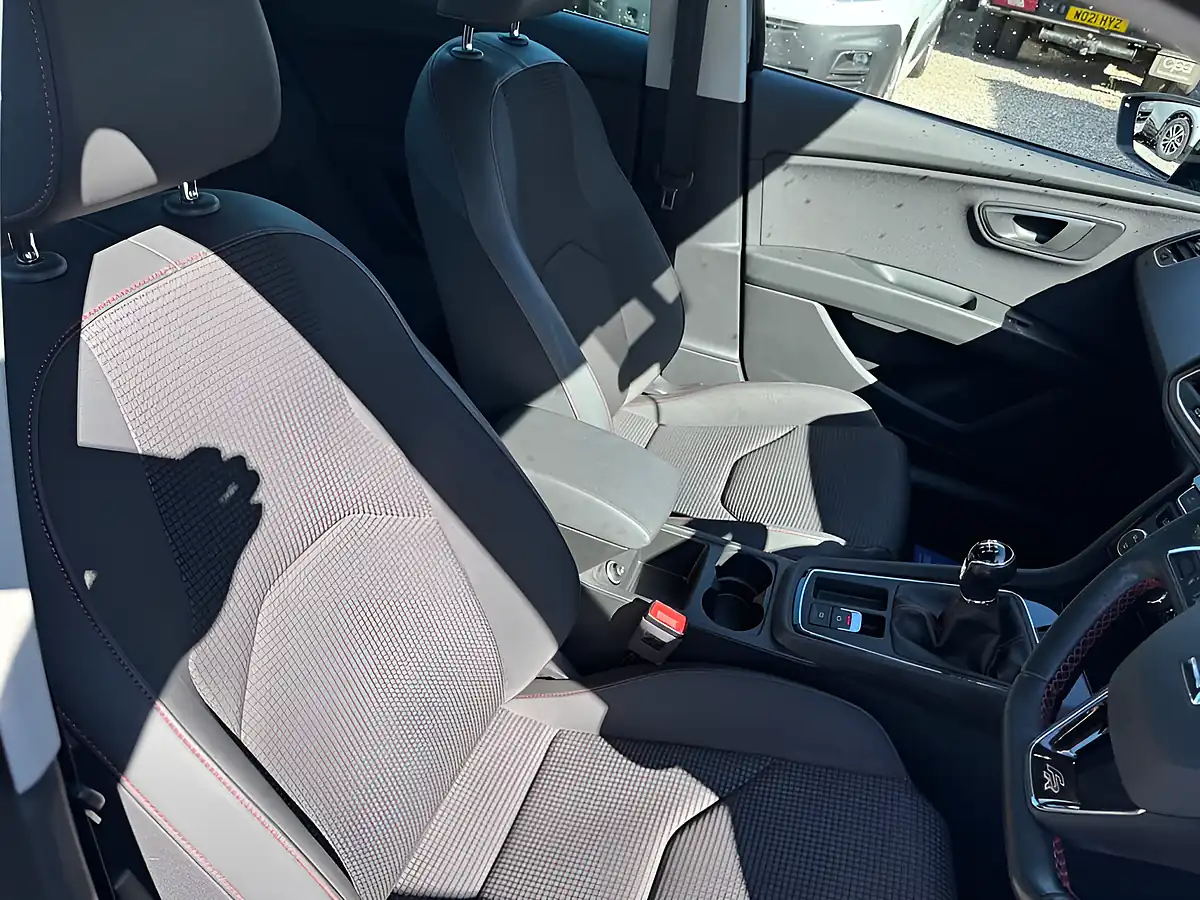Used 2019 SEAT Leon Fr Technology ST Black - Interior and Exterior details 14