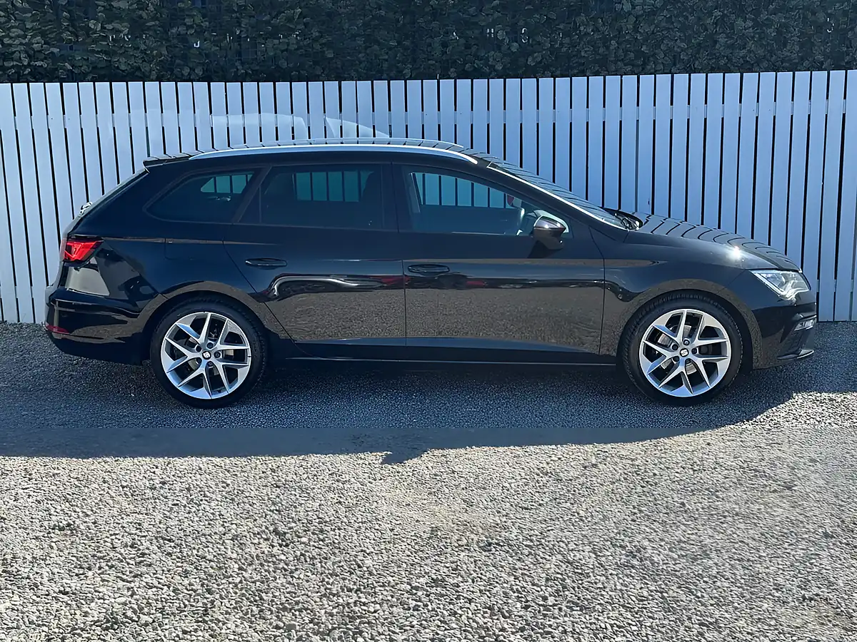 Used 2019 SEAT Leon Fr Technology ST Black - Interior and Exterior details 7