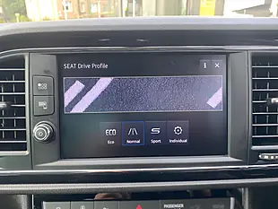 Used 2019 SEAT Leon Fr White - Interior and Exterior details 15