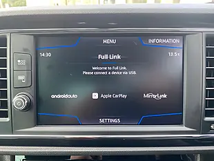 Used 2019 SEAT Leon Fr White - Interior and Exterior details 17