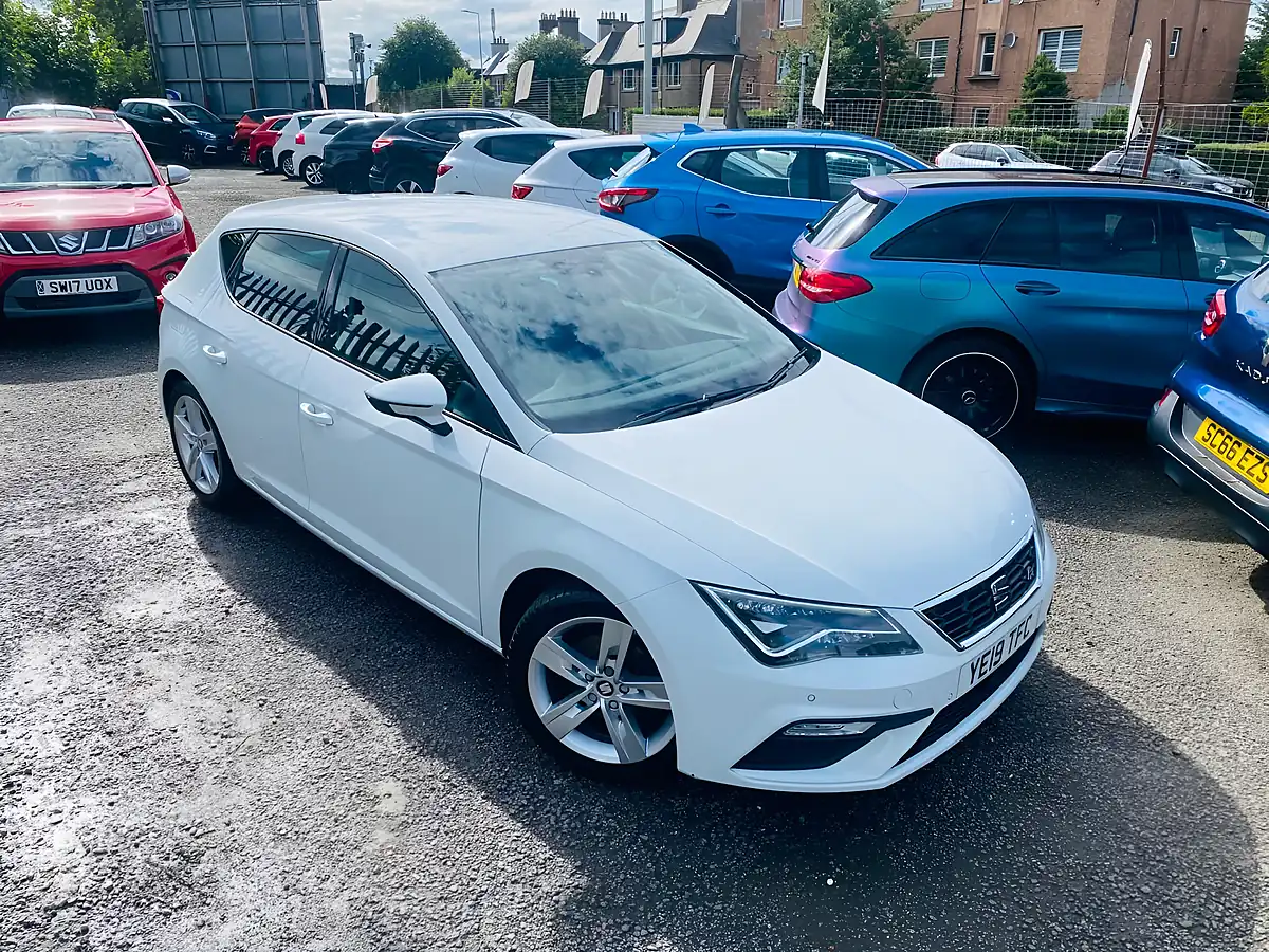 Used 2019 SEAT Leon Fr White - Interior and Exterior details 20