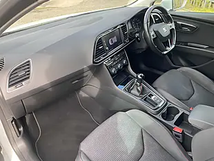 Used 2019 SEAT Leon Fr White - Interior and Exterior details 5