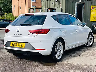 Used 2019 SEAT Leon Fr White - Interior and Exterior details 7