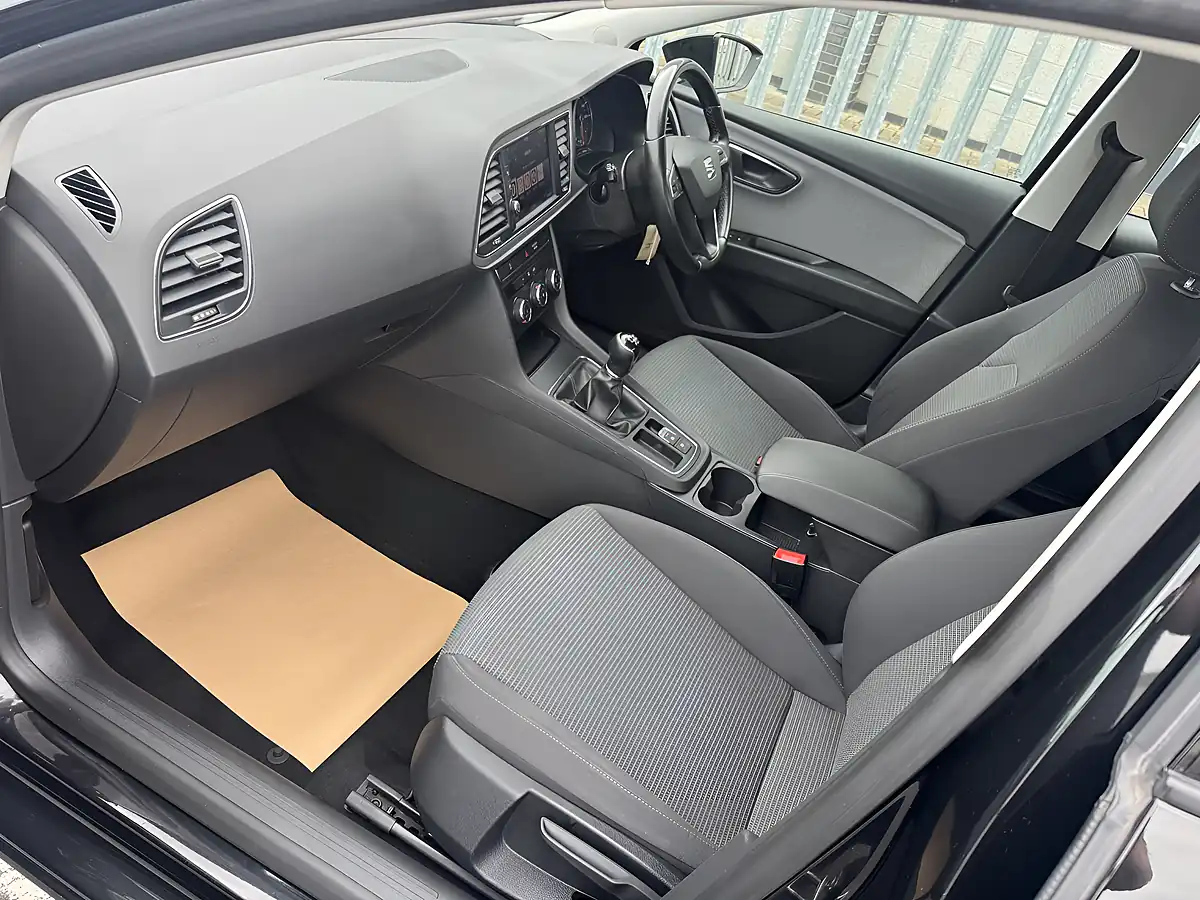 Used 2019 SEAT Leon Se Black - Interior and Exterior details 10