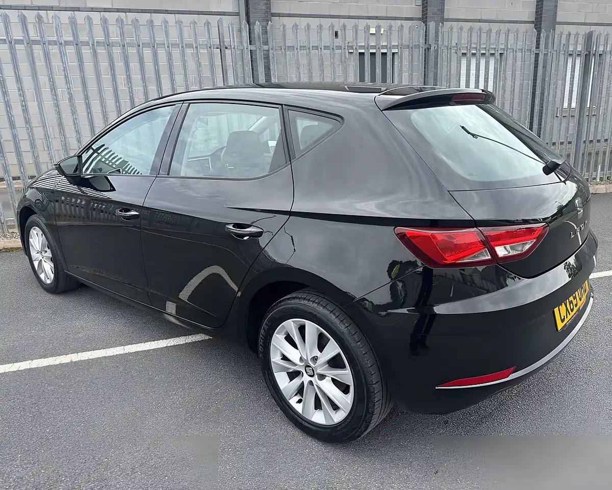 Used 2019 SEAT Leon Se Black - Interior and Exterior details 4