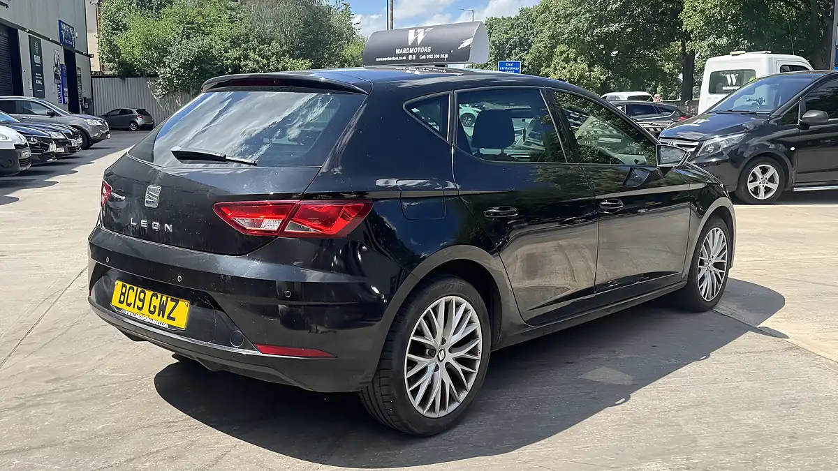 Used 2019 SEAT Leon Se Dynamic Black - Interior and Exterior details 4