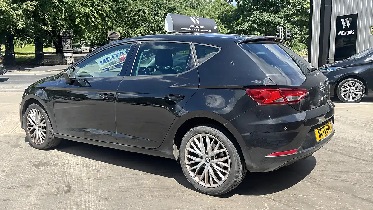 Used 2019 SEAT Leon Se Dynamic Black - Interior and Exterior details 3