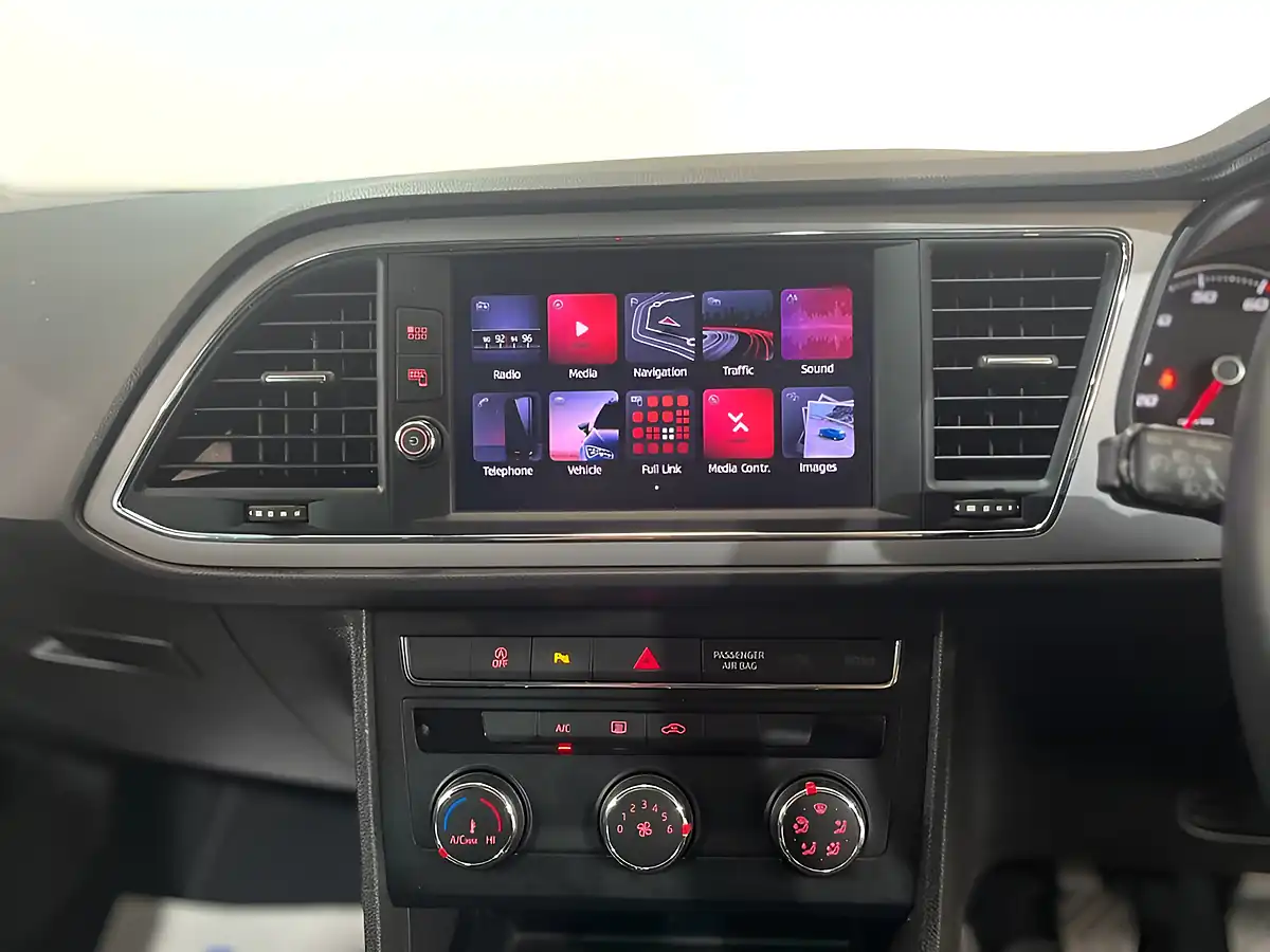 Used 2019 SEAT Leon Se Dynamic Black - Interior and Exterior details 16