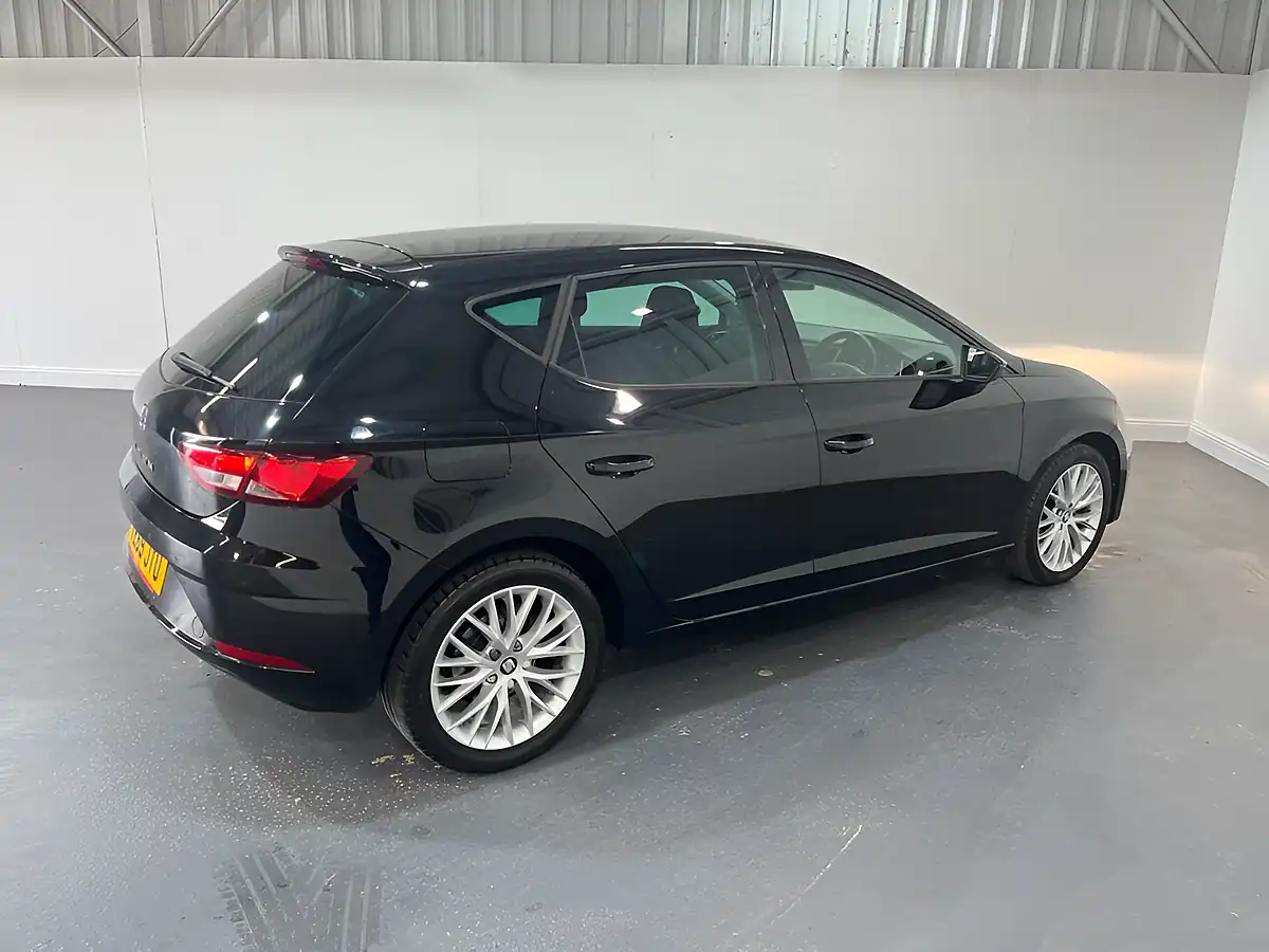 Used 2019 SEAT Leon Se Dynamic Black - Interior and Exterior details 4