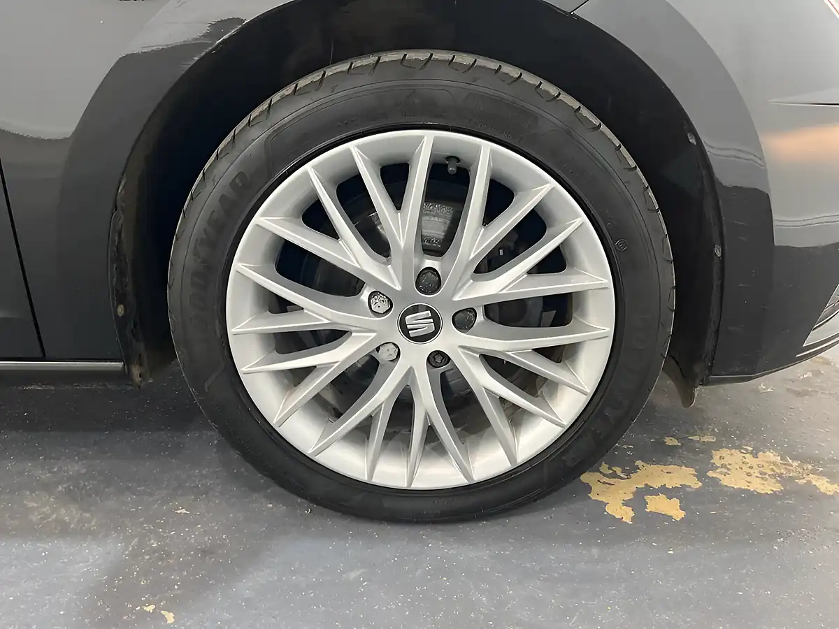Used 2019 SEAT Leon Se Dynamic Black - Interior and Exterior details 7
