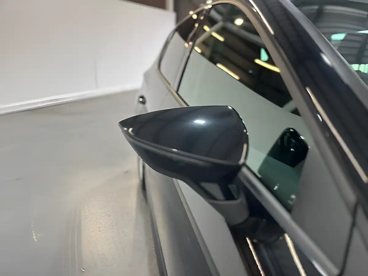 Used 2019 SEAT Leon Se Dynamic Black - Interior and Exterior details 9