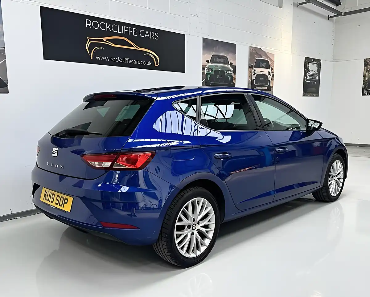 Used 2019 SEAT Leon Se Dynamic Blue - Interior and Exterior details 17