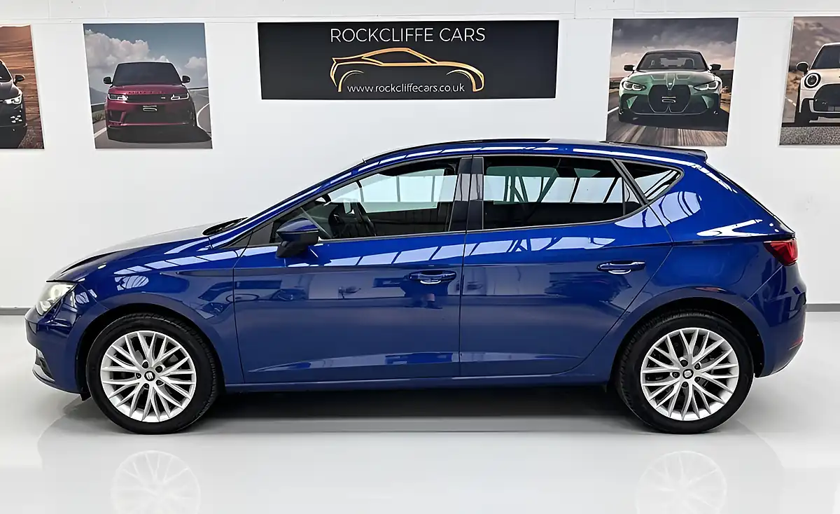 Used 2019 SEAT Leon Se Dynamic Blue - Interior and Exterior details 3