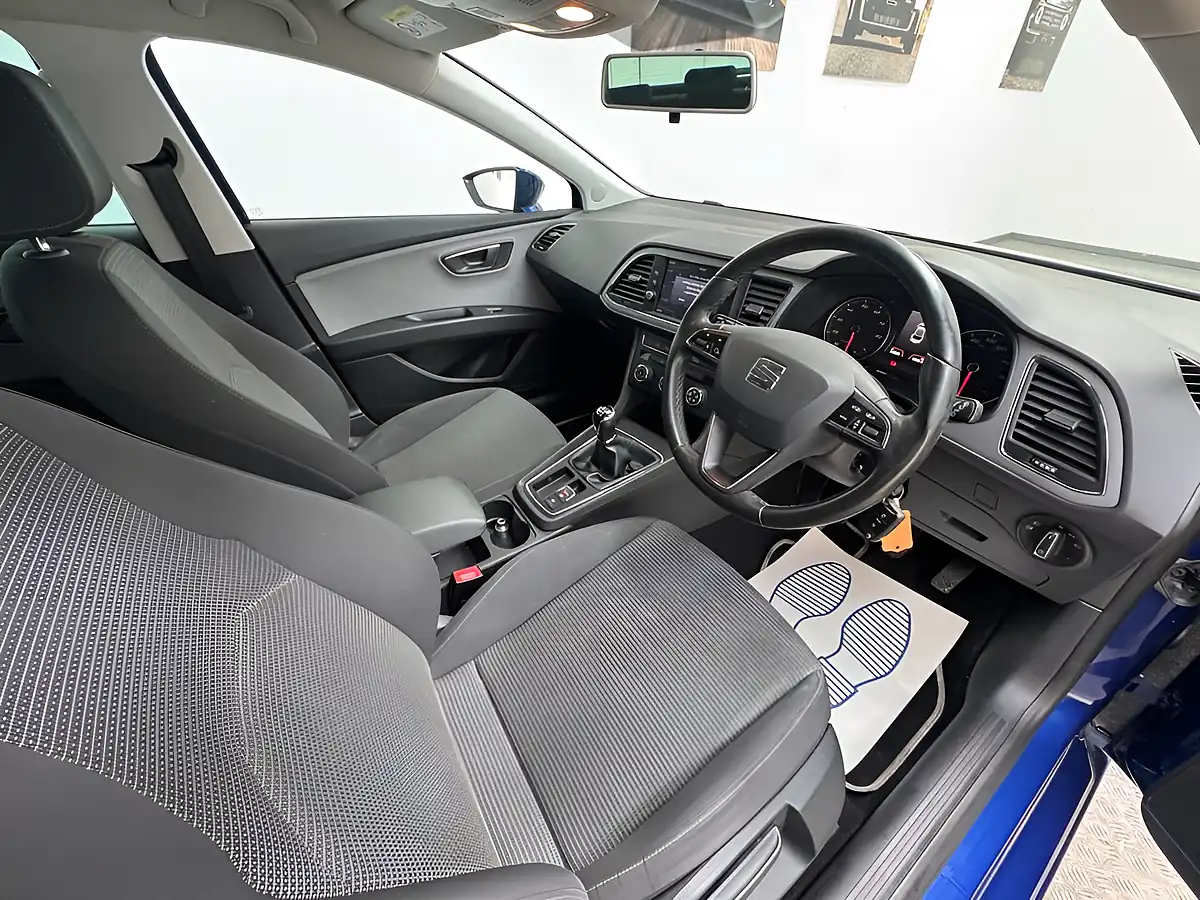 Used 2019 SEAT Leon Se Dynamic Blue - Interior and Exterior details 6