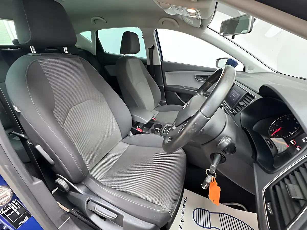 Used 2019 SEAT Leon Se Dynamic Blue - Interior and Exterior details 7