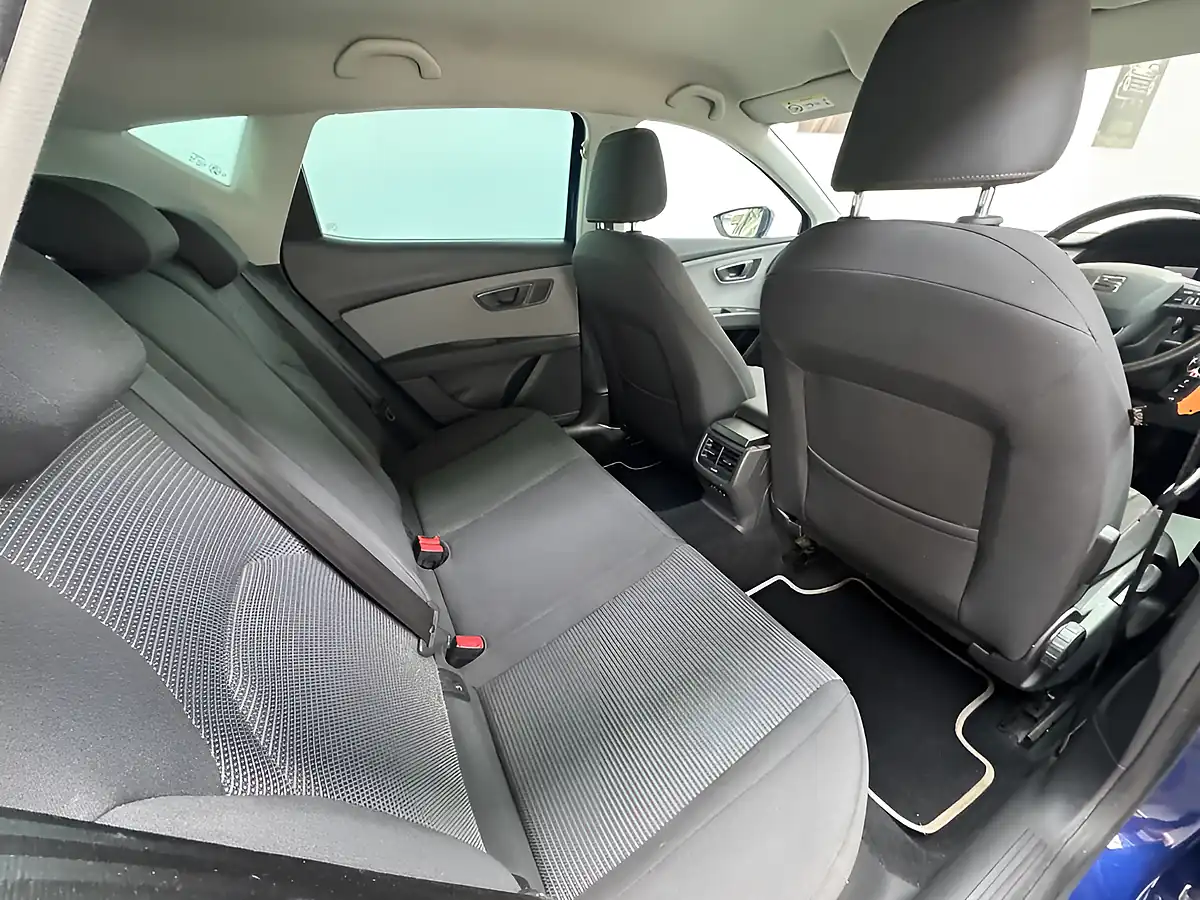 Used 2019 SEAT Leon Se Dynamic Blue - Interior and Exterior details 8