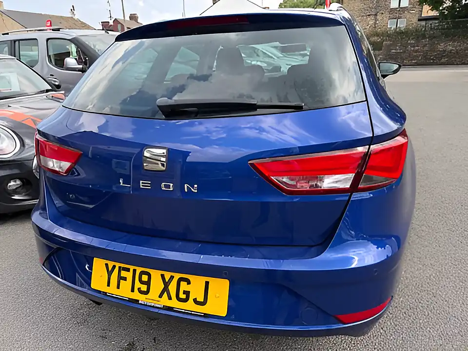 Used 2019 SEAT Leon Se Dynamic Blue - Interior and Exterior details 11