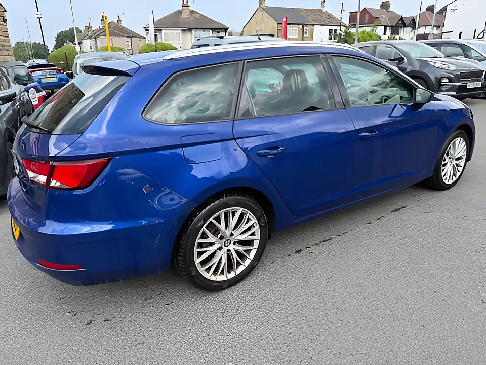 Used 2019 SEAT Leon Se Dynamic Blue - Interior and Exterior details 12