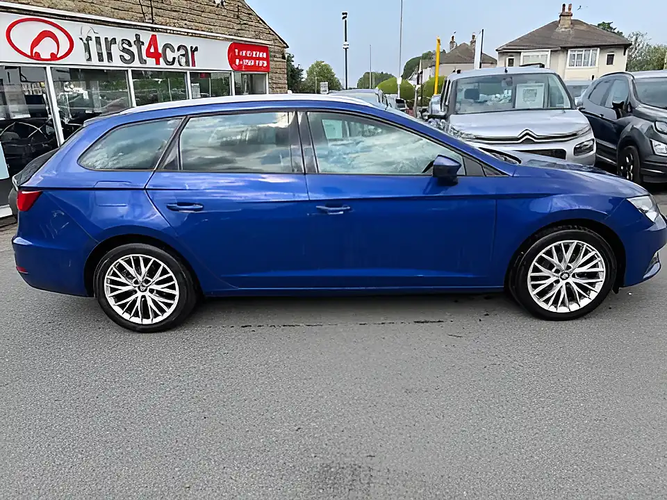 Used 2019 SEAT Leon Se Dynamic Blue - Interior and Exterior details 14