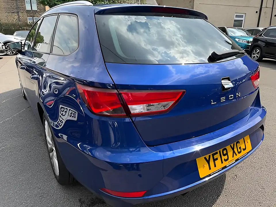 Used 2019 SEAT Leon Se Dynamic Blue - Interior and Exterior details 9
