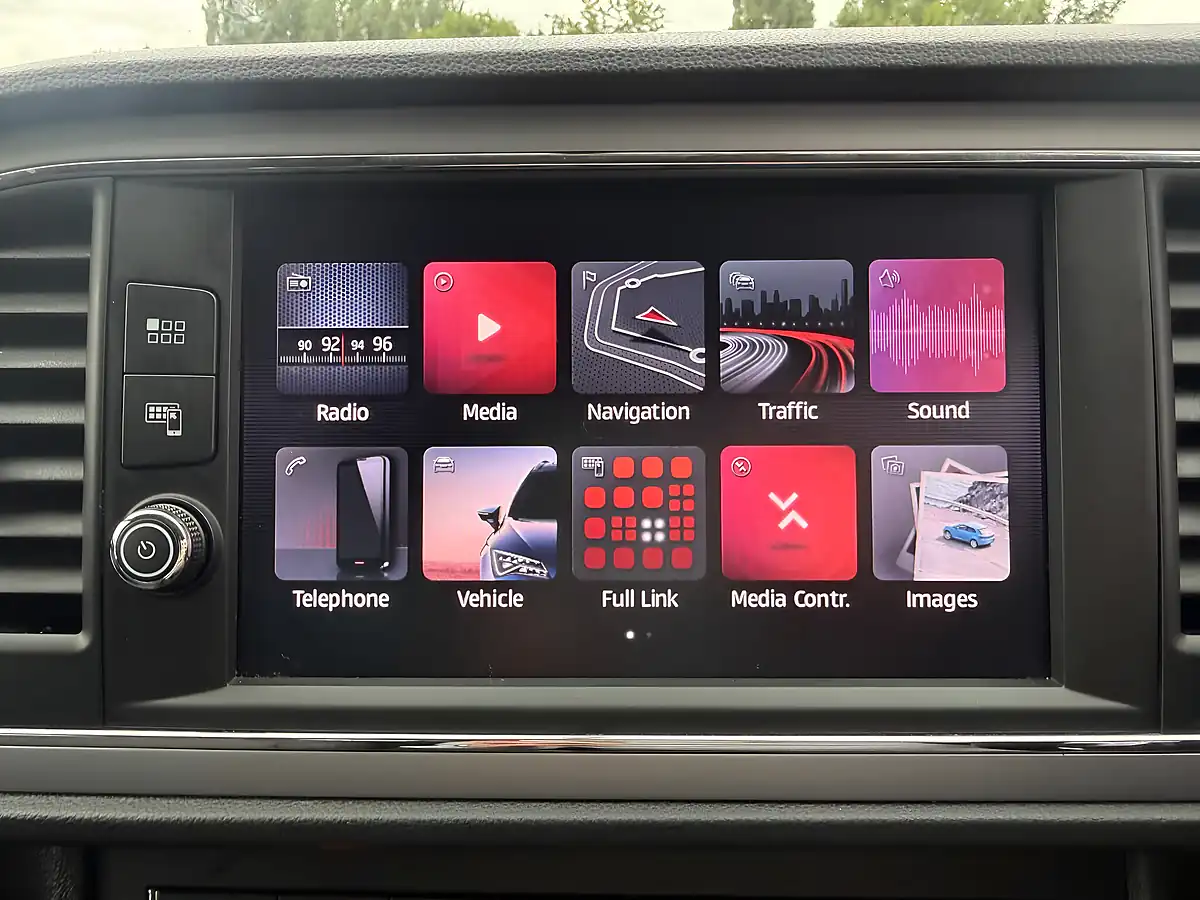 Used 2019 SEAT Leon Se Dynamic Blue - Interior and Exterior details 13