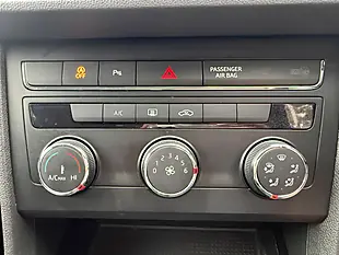 Used 2019 SEAT Leon Se Dynamic Blue - Interior and Exterior details 14