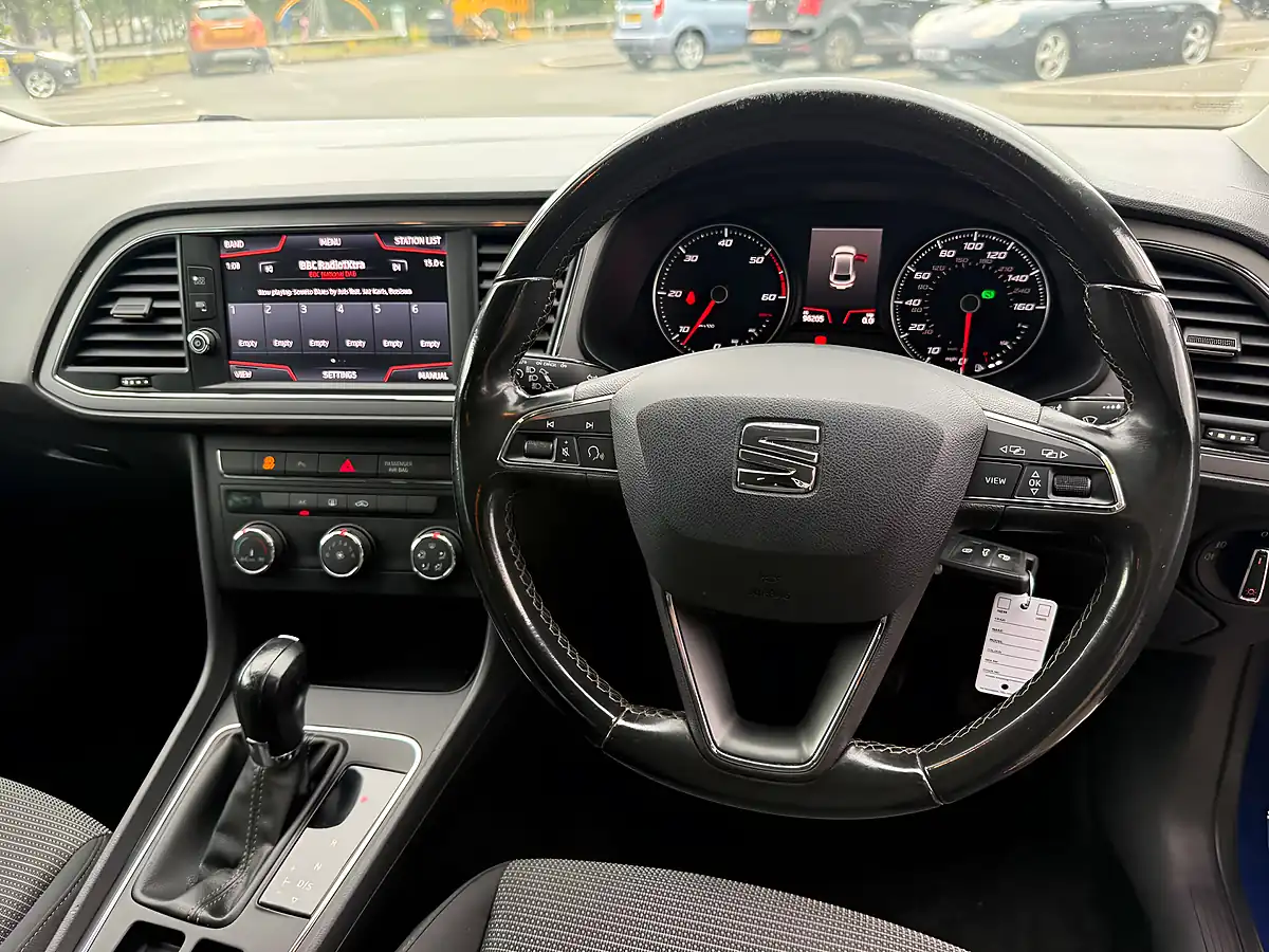 Used 2019 SEAT Leon Se Dynamic Blue - Interior and Exterior details 15