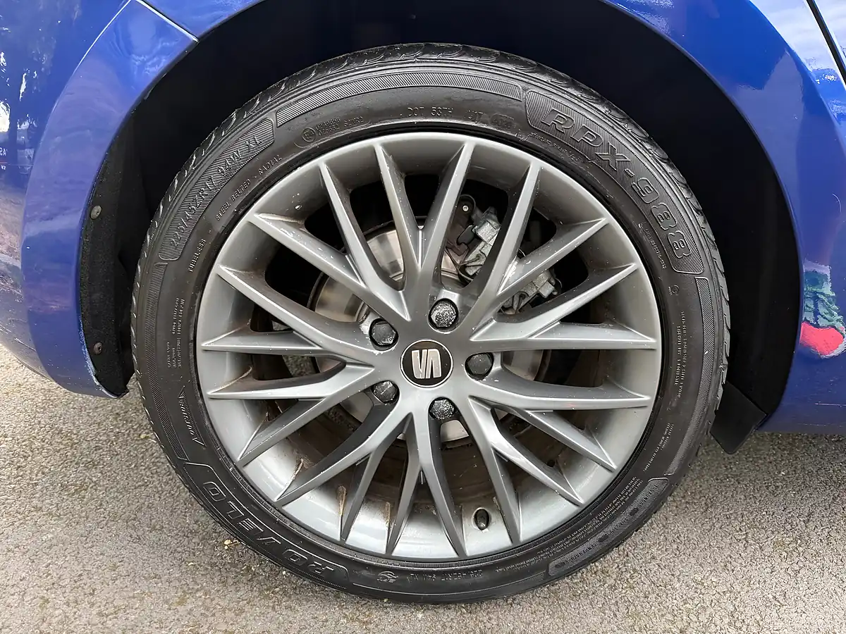 Used 2019 SEAT Leon Se Dynamic Blue - Interior and Exterior details 18