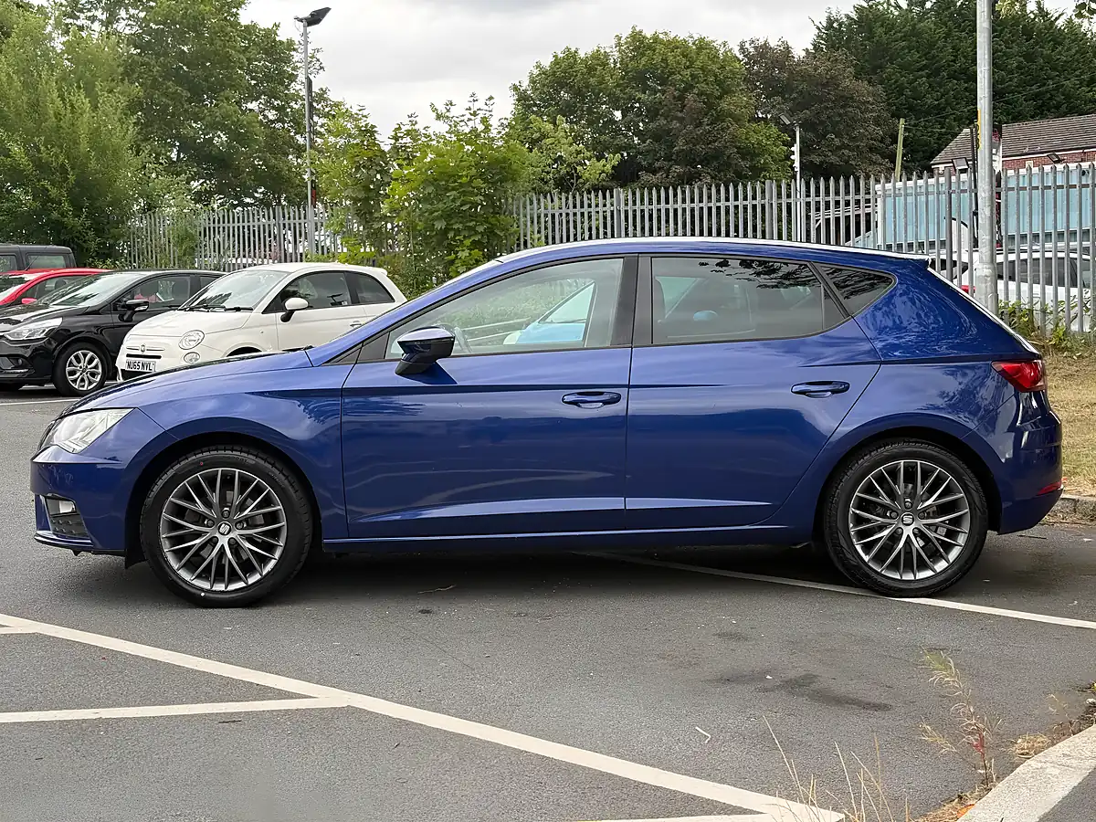 Used 2019 SEAT Leon Se Dynamic Blue - Interior and Exterior details 7