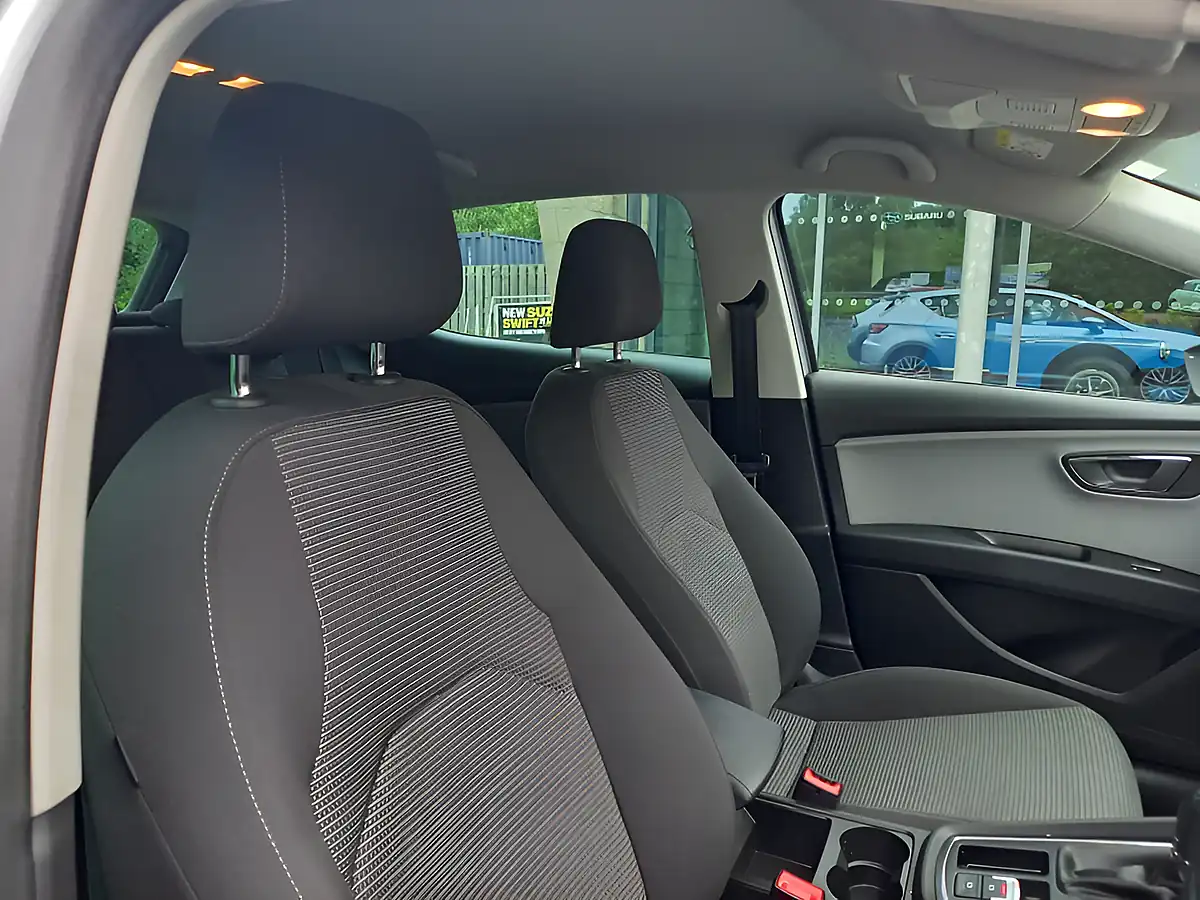 Used 2019 SEAT Leon Se Dynamic [ez] Silver - Interior and Exterior details 12