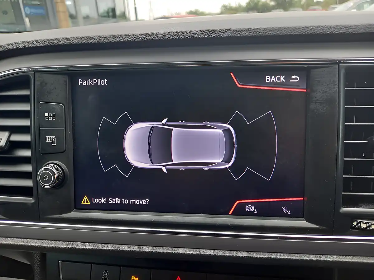 Used 2019 SEAT Leon Se Dynamic [ez] Silver - Interior and Exterior details 20