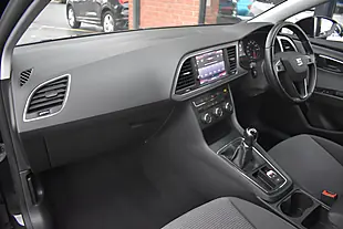 Used 2019 SEAT Leon Se Dynamic Midnight Black - Interior and Exterior details 13