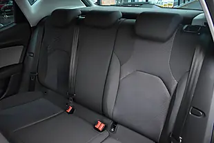 Used 2019 SEAT Leon Se Dynamic Midnight Black - Interior and Exterior details 14